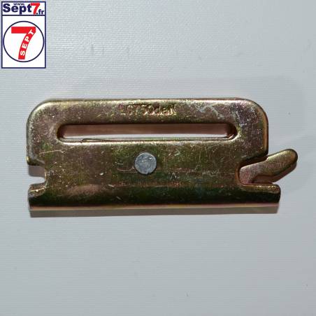 Attache à poussoir pour rail cargo
